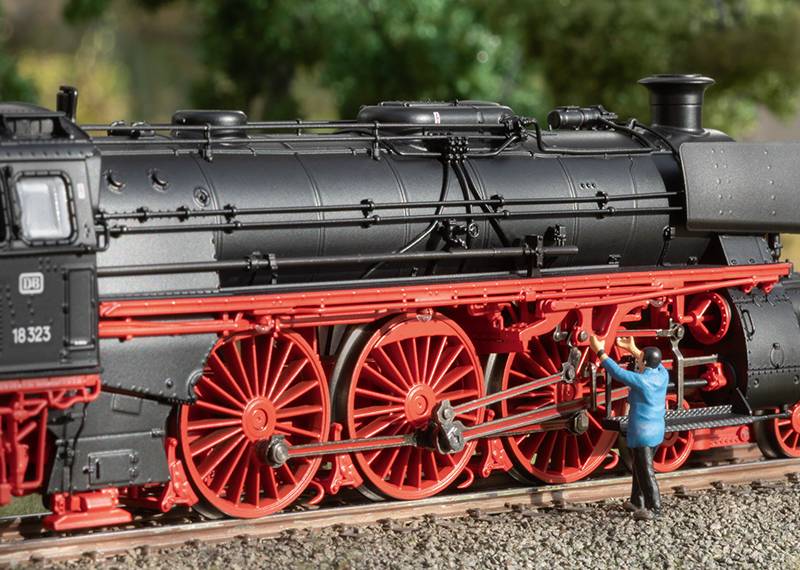Märklin Dampflokomotive 18 323 Super Sparpreis