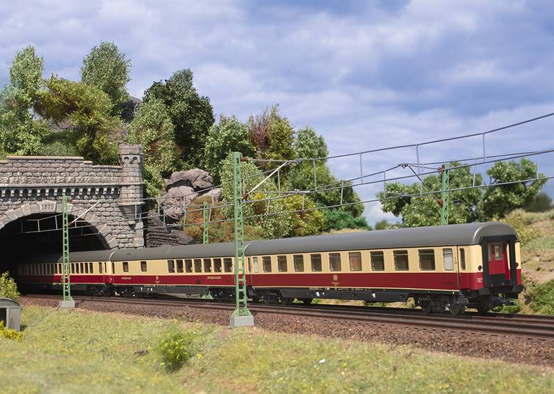 Märklin Schnellzugwagen Apmz 121 Saisonale Angebote