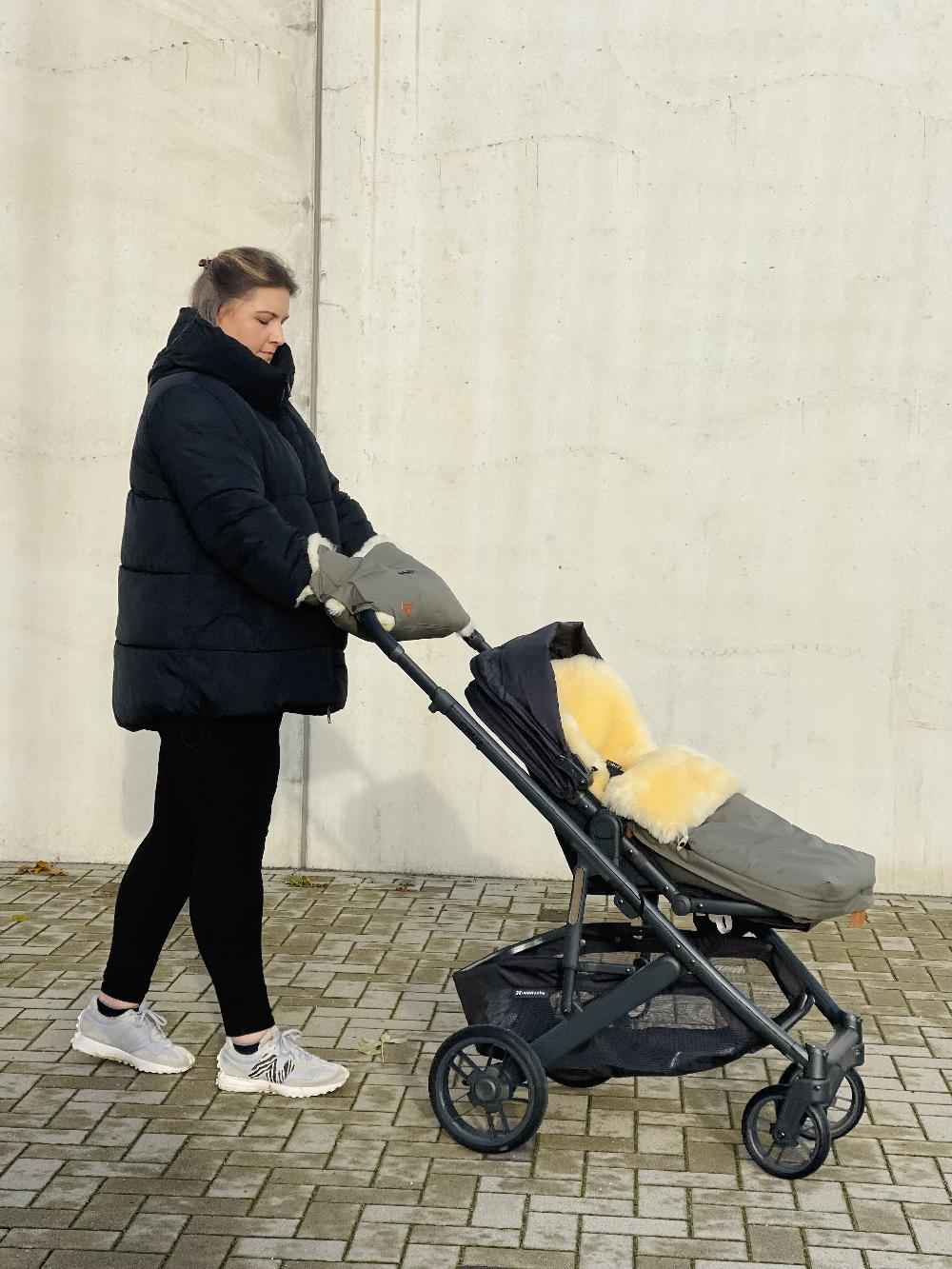 babymarkt Handwärmer heatesly Lammfell oliv Sonderangebot der Fabrik