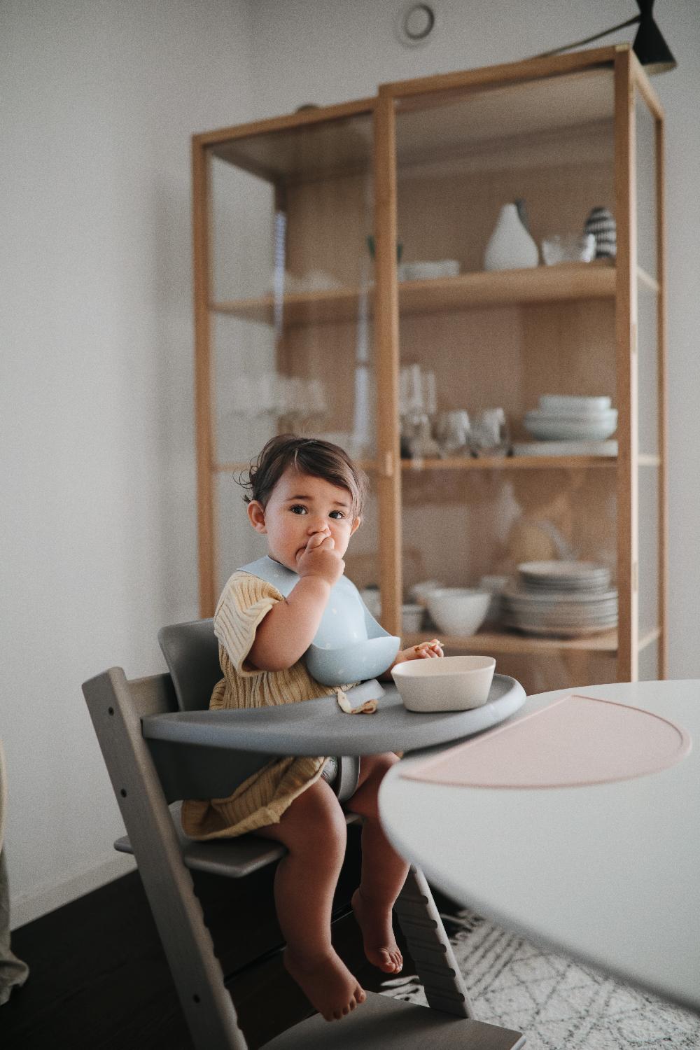 babymarkt Silikonlätzchen White Daisy VIP-Rabatte