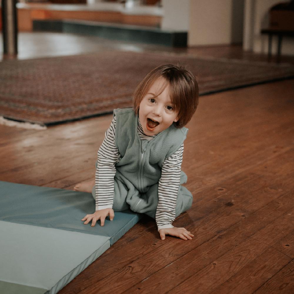 babymarkt emma & noah Schlafsack mit Umschlag-Füßen Essential Mint Saisonschlussverkauf