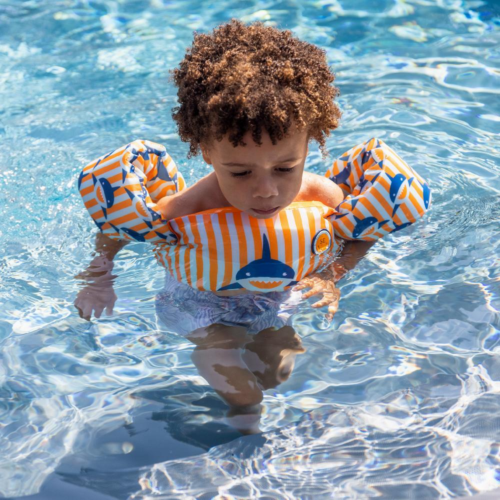 babymarkt Puddle Jumper Haie 50% Rabatt für begrenzte Zeit