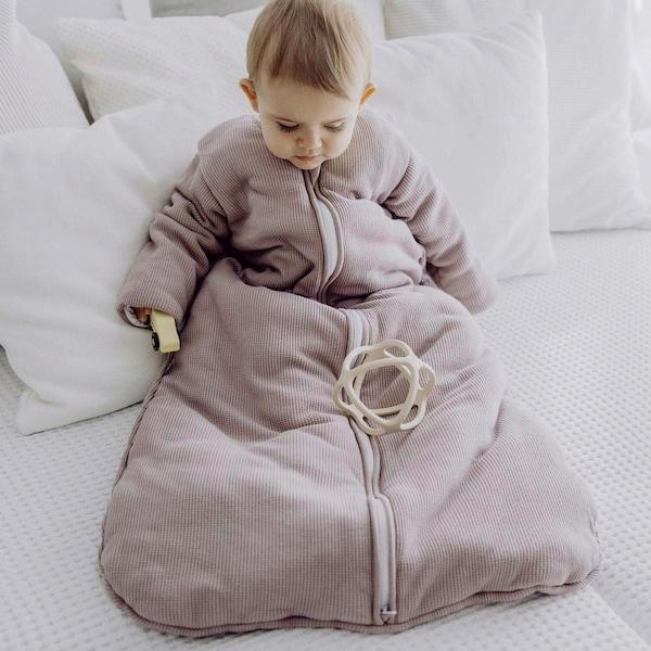 babywalz emma & noahWinterschlafsack mit abnehmbaren Ärmeln 3.5 TOG Essential Berry Vierteljährliche Förderung