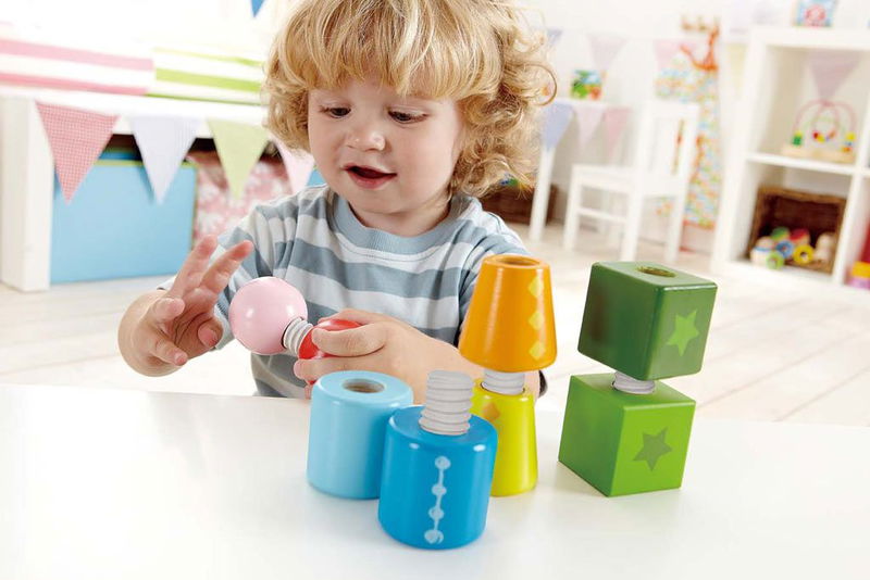 babyonlineshop Hape Schraubklötze E0416 Osterangebot