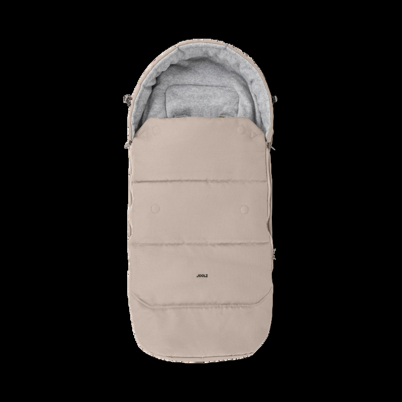 babyonlineshop Joolz Day5 Kinderwagen Bundle Sandy taupe + Cloud T i-Size Base T & Fußsack Im Verkauf