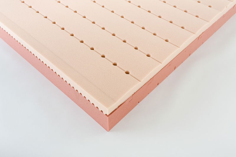 babyonlineshop Träumeland Zirbenduft Matratze 140 x 200 cm mit Zirbenspänen Bestseller